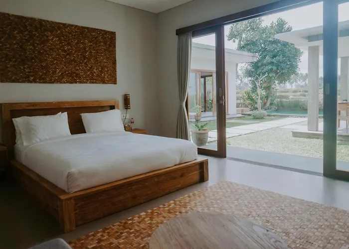 Anggira Villa *