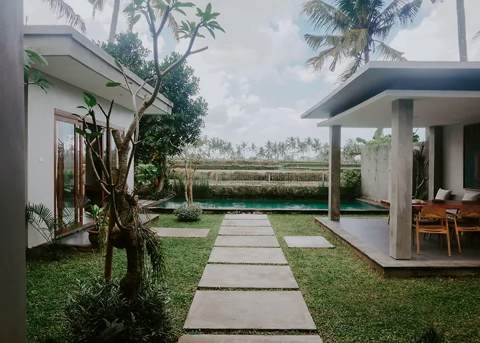 Anggira Villa *
